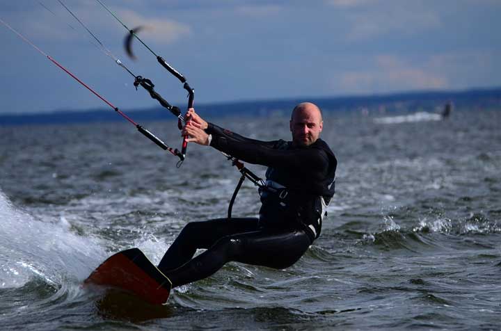 Kitesurfen an der polnischen Ostseeküste